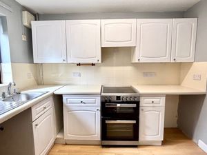Kitchen- click for photo gallery